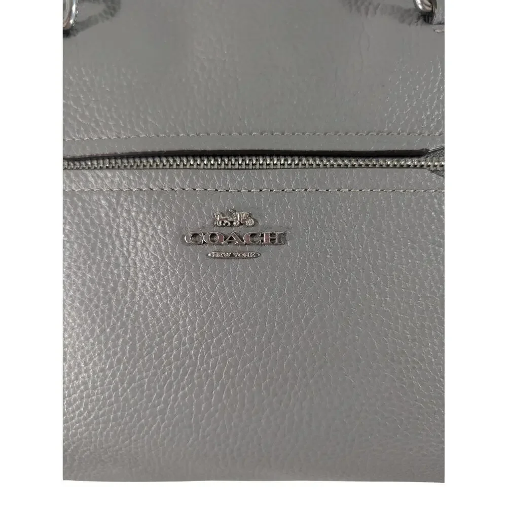 COACH! DOVE GRAY GENUINE PEBBLED LEATHER, SILVER HARDWARE PURSE, SHOULDER BAG!